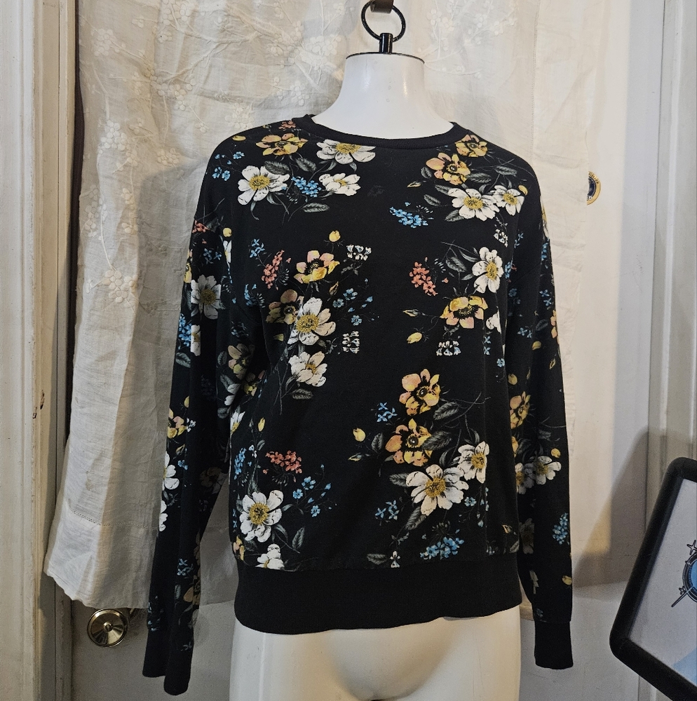 H&M Black Floral Sweater